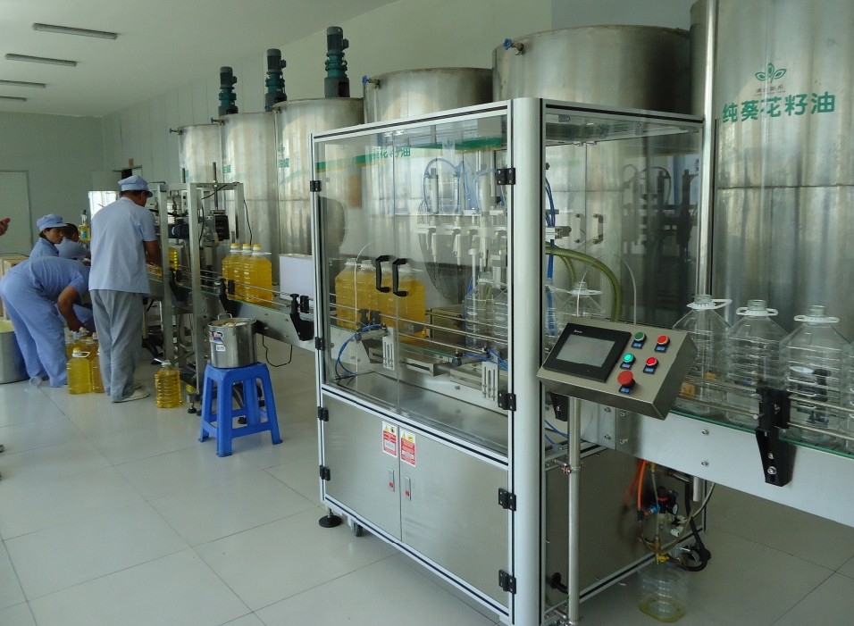 2025  內(nèi)蒙菜籽油灌裝機(jī) 葵花油灌裝線第1張